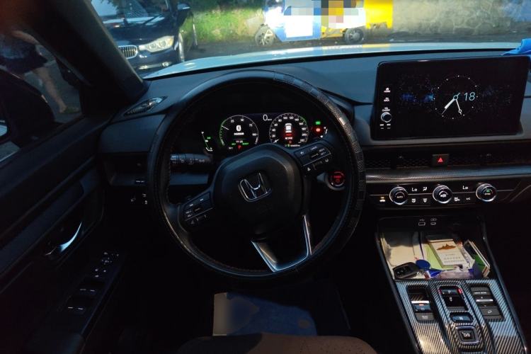 Used Honda CR-V 2024 2.0L eHEV Two-Wheel Drive Smart Edition Steering Wheel