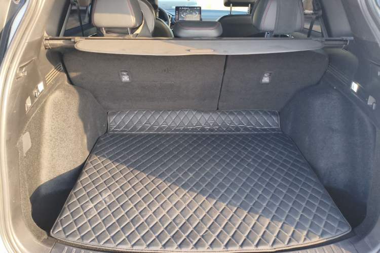 Used Honda CR-V 2024 2.0L eHEV Two-Wheel Drive Smart Edition Trunk