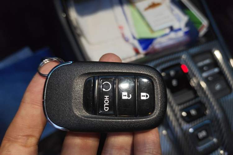 Used Honda CR-V 2024 2.0L eHEV Two-Wheel Drive Smart Edition Vehicle Key