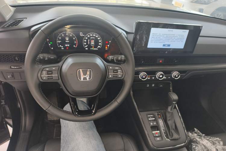 Used Honda CR-V 2026 Global 30th Anniversary Model 240TURBO Two-Wheel-Drive Fashion 5-Seater Edition Center Console