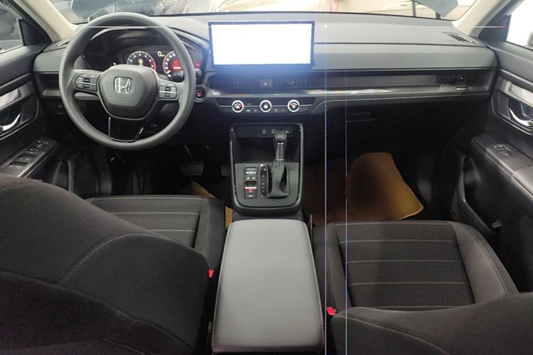 Used Honda CR-V 2026 Model—Global 30-Year Glory Edition 240TURBO Two-Wheel-Drive Dynamic Version Center Console