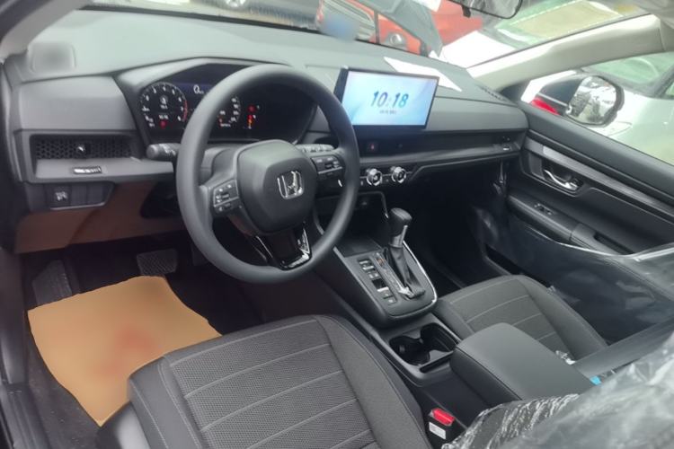Used Honda CR-V 2026 Model—Global 30-Year Glory Edition 240TURBO Two-Wheel-Drive Dynamic Version Center Console