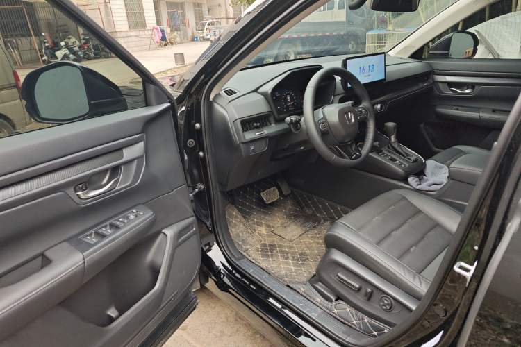 Used Honda CR-V 2026 Global 30th Anniversary Model 240TURBO Two-Wheel-Drive Fashion 5-Seater Edition Driver Seat