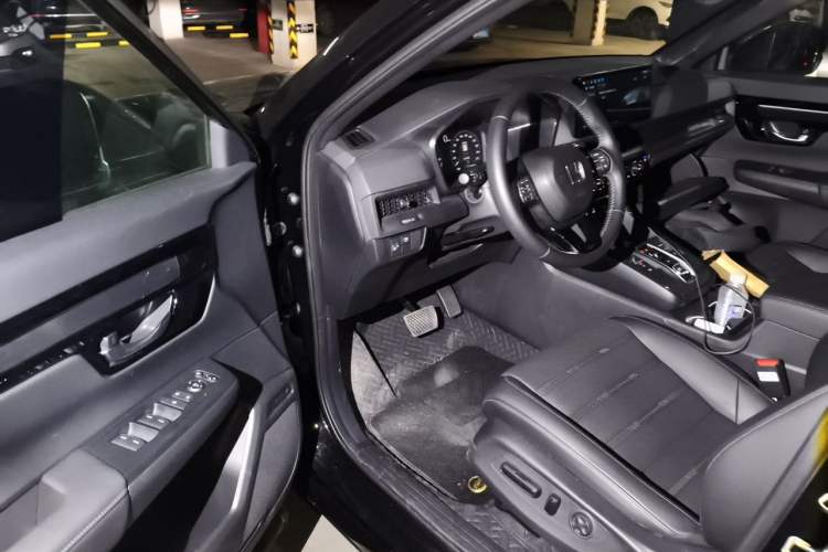 Used Honda CR-V 2026 Model—Global 30-Year Glory Edition 2.0L e:HEV Two-Wheel-Drive Smart Comfort Version Driver Seat