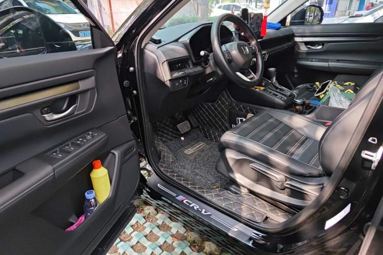 Used Honda CR-V 2026 Model—Global 30-Year Glory Edition 240TURBO Two-Wheel-Drive Dynamic Version Driver Seat