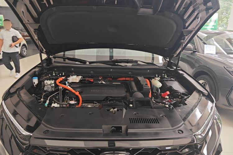 Used Honda CR-V 2026 Model—Global 30-Year Glory Edition 2.0L e:HEV Two-Wheel-Drive Smart Comfort Version Engine Bay