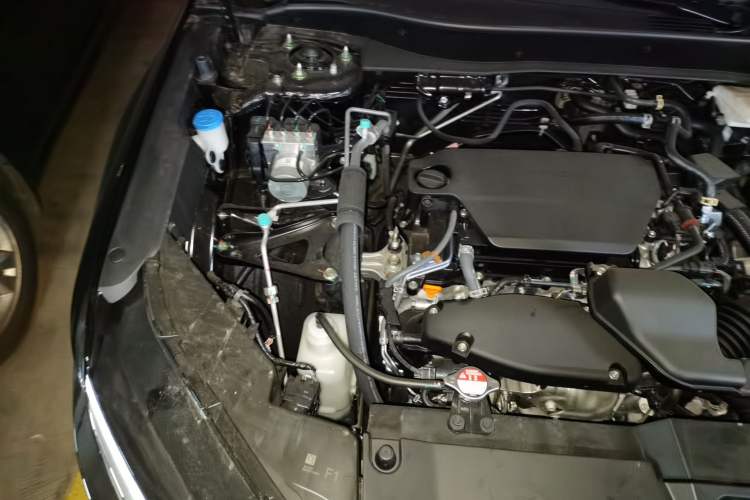Used Honda CR-V 2026 Global 30th Anniversary Model 240TURBO Two-Wheel-Drive Fashion 5-Seater Edition Engine Bay Right