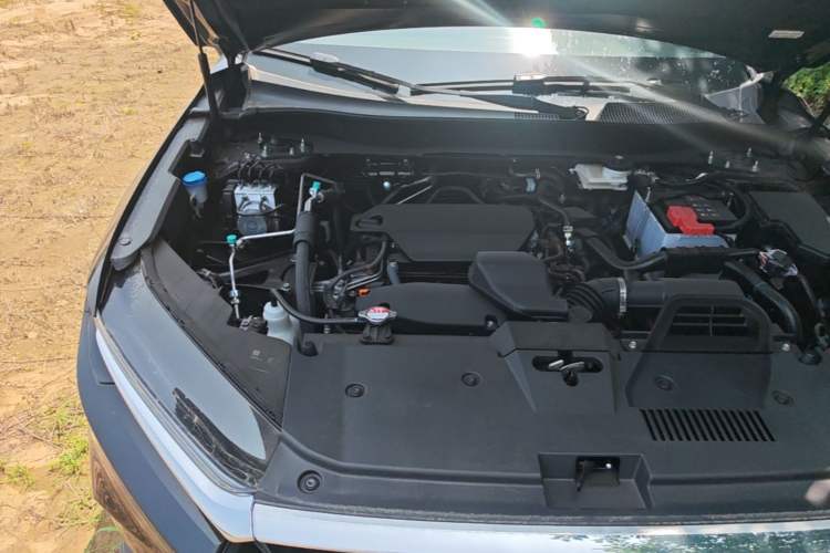 Used Honda CR-V 2026 Model—Global 30-Year Glory Edition 240TURBO Two-Wheel-Drive Dynamic Version Engine Bay Right
