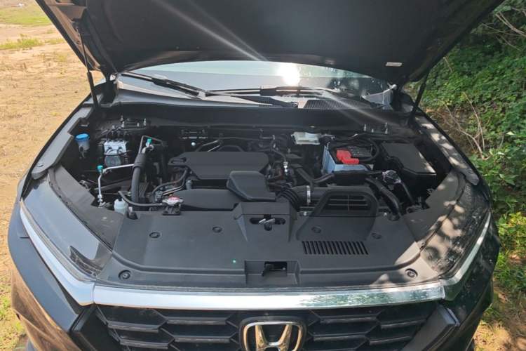 Used Honda CR-V 2026 Model—Global 30-Year Glory Edition 240TURBO Two-Wheel-Drive Dynamic Version Engine Bay