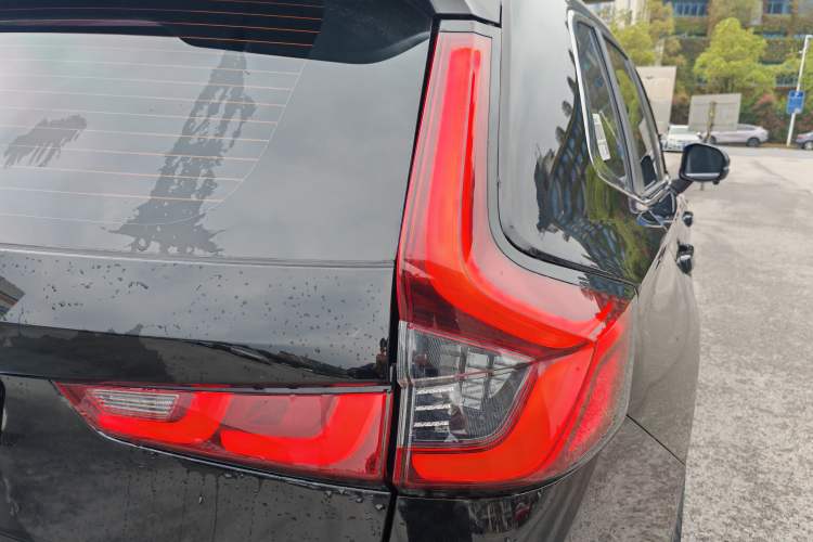 Used Honda CR-V 2026 Model—Global 30-Year Glory Edition 240TURBO Two-Wheel-Drive Dynamic Version Exterior 3