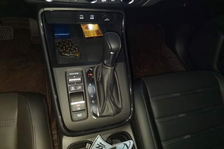 Used Honda CR-V 2026 Global 30th Anniversary Model 240TURBO Two-Wheel-Drive Fashion 5-Seater Edition Gear Lever