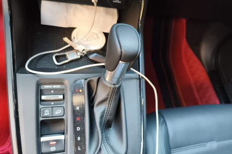 Used Honda CR-V 2026 Global 30th Anniversary Model 240TURBO Two-Wheel-Drive Fashion 5-Seater Edition Gear Lever