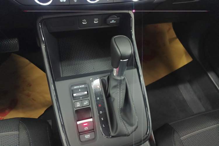 Used Honda CR-V 2026 Model—Global 30-Year Glory Edition 240TURBO Two-Wheel-Drive Dynamic Version Gear Lever