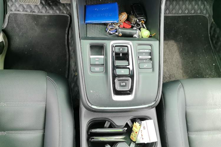 Used Honda CR-V 2026 Model—Global 30-Year Glory Edition 2.0L e:HEV Two-Wheel-Drive Smart Comfort Version Gear Lever