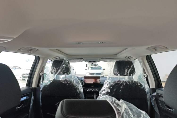 Used Honda CR-V 2026 Model—Global 30-Year Glory Edition 240TURBO Two-Wheel-Drive Dynamic Version Headliner