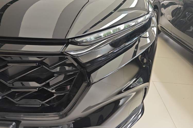 Used Honda CR-V 2026 Model—Global 30-Year Glory Edition 2.0L e:HEV Two-Wheel-Drive Smart Comfort Version Left Front Headlight