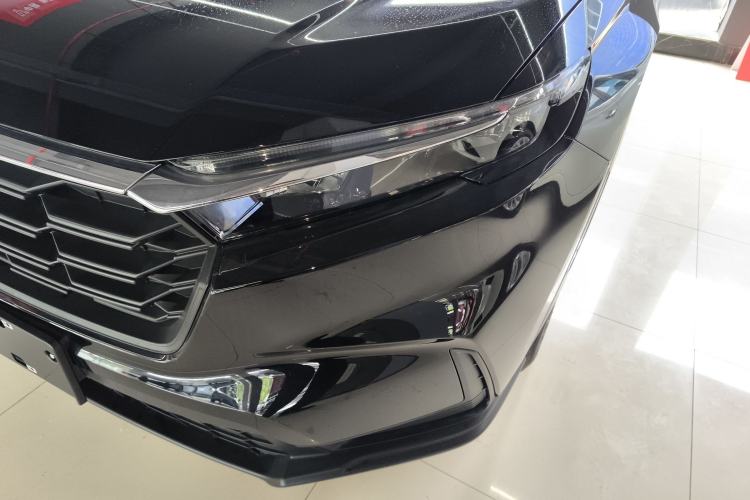 Used Honda CR-V 2026 Model—Global 30-Year Glory Edition 240TURBO Two-Wheel-Drive Dynamic Version Left Front Headlight