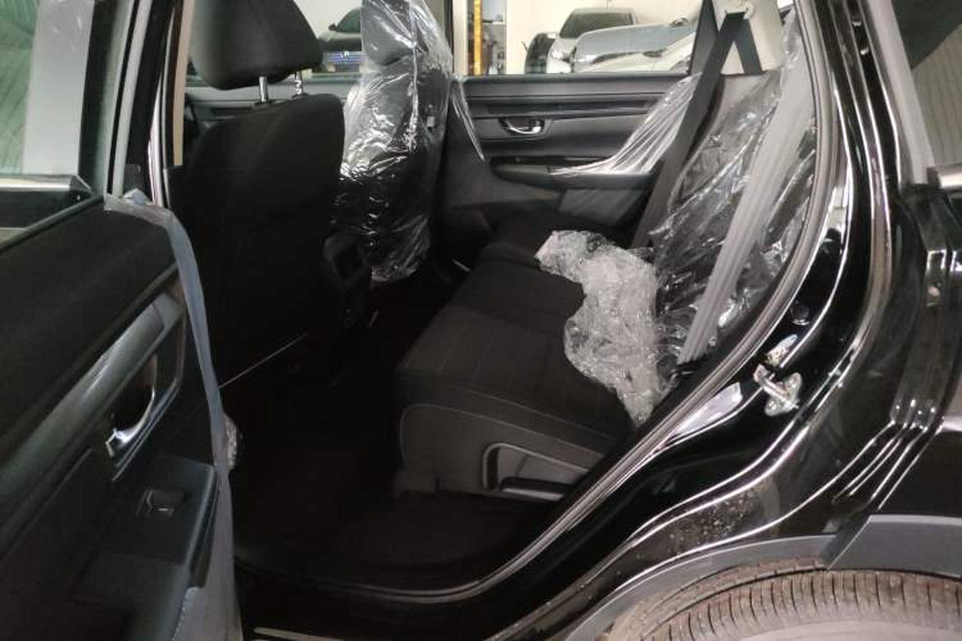Used Honda CR-V 2026 Model—Global 30-Year Glory Edition 240TURBO Two-Wheel-Drive Dynamic Version Left Rear Seat
