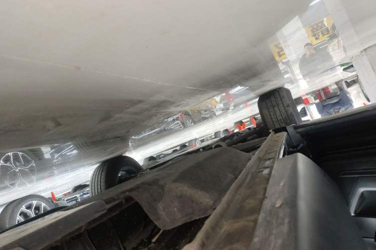 Used Honda CR-V 2026 Model—Global 30-Year Glory Edition 240TURBO Two-Wheel-Drive Dynamic Version Left Side Sill