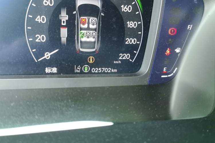 Used Honda CR-V 2026 Model—Global 30-Year Glory Edition 2.0L e:HEV Two-Wheel-Drive Smart Comfort Version Odometer Close Up