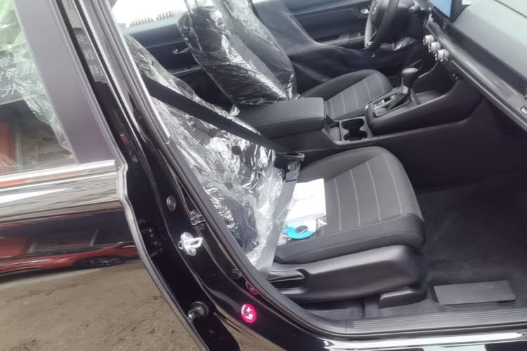 Used Honda CR-V 2026 Model—Global 30-Year Glory Edition 240TURBO Two-Wheel-Drive Dynamic Version Right Front Seat