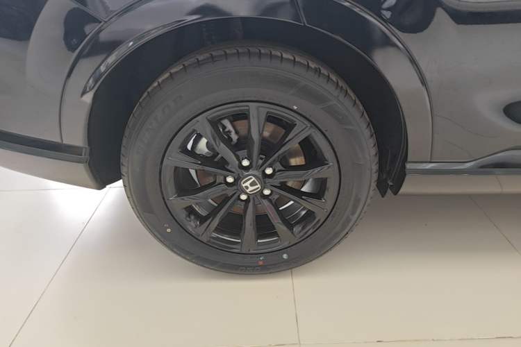 Used Honda CR-V 2026 Model—Global 30-Year Glory Edition 2.0L e:HEV Two-Wheel-Drive Smart Comfort Version Right Rear Wheel Hub