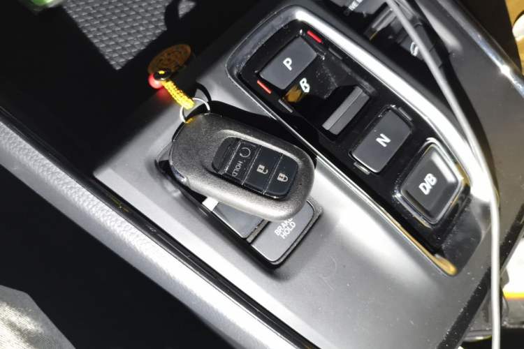 Used Honda CR-V 2026 Model—Global 30-Year Glory Edition 2.0L e:HEV Two-Wheel-Drive Smart Comfort Version Vehicle Key