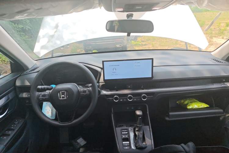 Used Honda CR-V 2026 Model—Global 30-Year Glory Edition 240TURBO Two-Wheel-Drive Dynamic Version Center Console