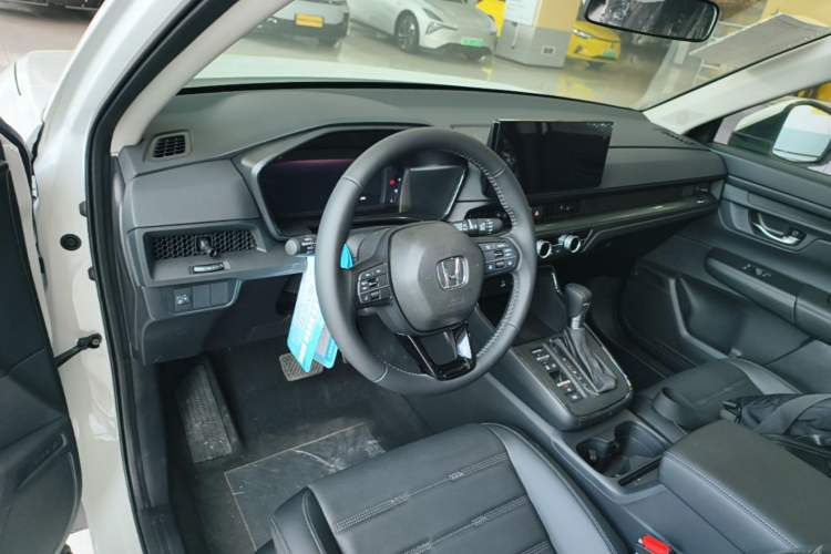 Used Honda CR-V 2026 Global 30th Anniversary Model 240TURBO Two-Wheel-Drive Fashion 5-Seater Edition Center Console