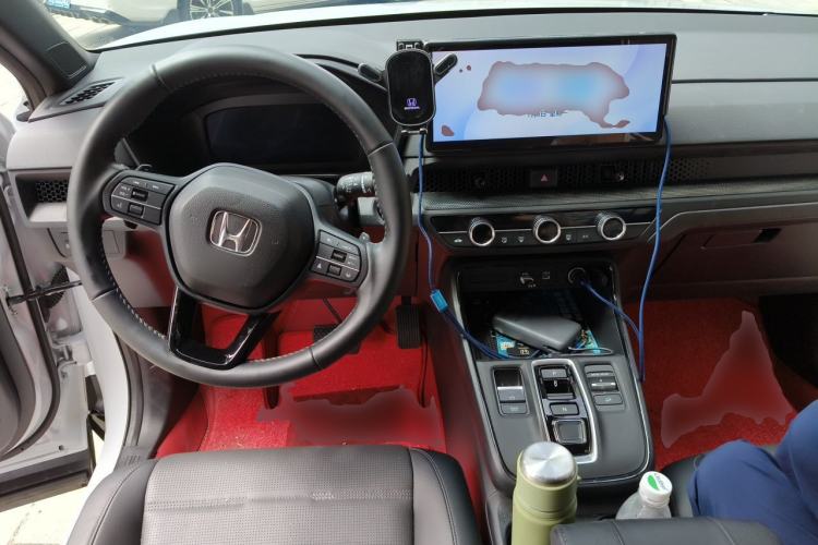 Used Honda CR-V 2026 Model—Global 30-Year Glory Edition 2.0L e:HEV Two-Wheel-Drive Smart Enjoyment Version Center Console