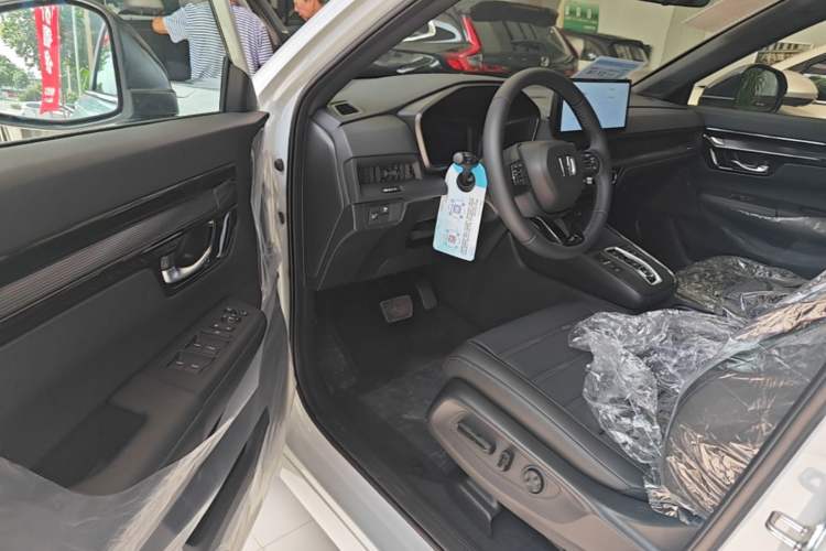 Used Honda CR-V 2026 Model—Global 30-Year Glory Edition 2.0L e:HEV Two-Wheel-Drive Smart Comfort Version Driver Seat