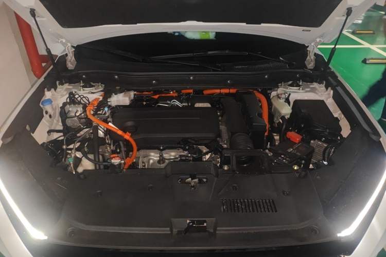 Used Honda CR-V 2026 Global 30th Anniversary Model 2.0L e:HEV All-Wheel-Drive Smart Enjoyment Edition Engine Bay