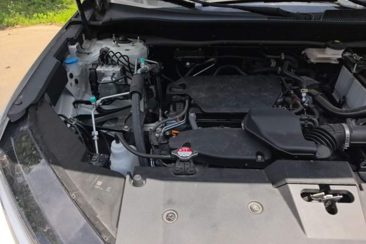 Used Honda CR-V 2026 Model—Global 30-Year Glory Edition 240TURBO Two-Wheel-Drive Dynamic Version Engine Bay Right