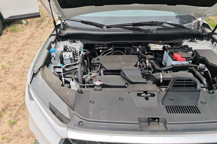 Used Honda CR-V 2026 Model—Global 30-Year Glory Edition 240TURBO Two-Wheel-Drive Dynamic Version Engine Bay Right