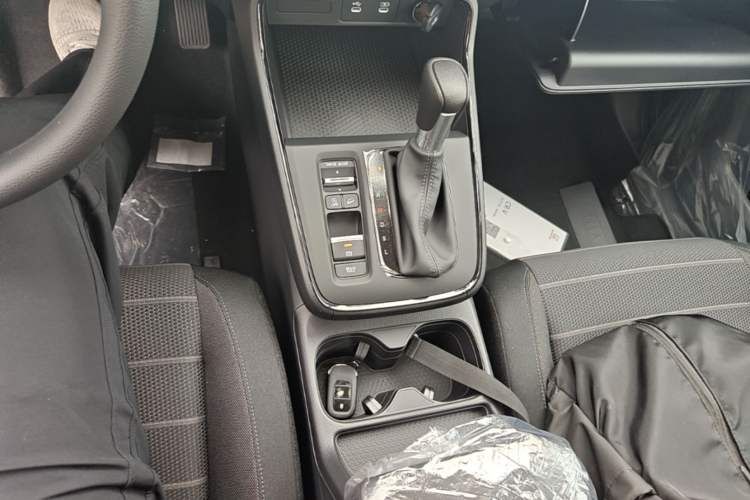 Used Honda CR-V 2026 Model—Global 30-Year Glory Edition 240TURBO Two-Wheel-Drive Dynamic Version Gear Lever