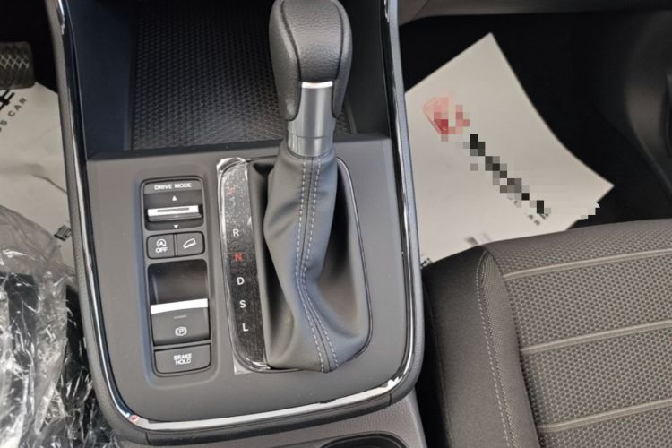 Used Honda CR-V 2026 Model—Global 30-Year Glory Edition 240TURBO Two-Wheel-Drive Dynamic Version Gear Lever