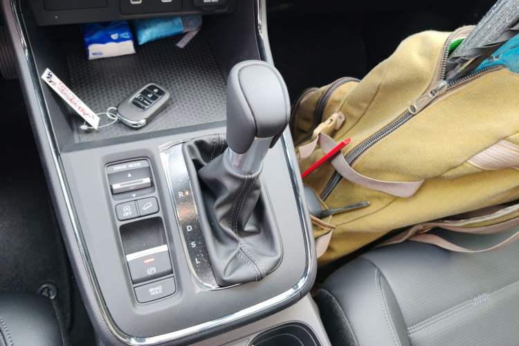 Used Honda CR-V 2026 Global 30th Anniversary Model 240TURBO Two-Wheel-Drive Fashion 5-Seater Edition Gear Lever