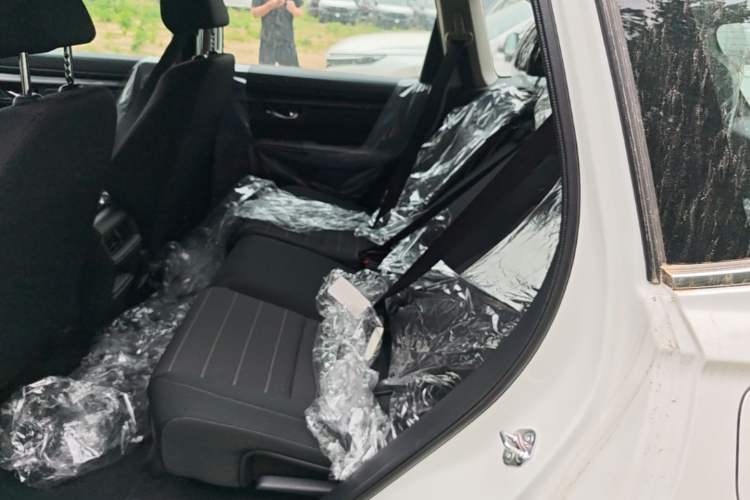 Used Honda CR-V 2026 Model—Global 30-Year Glory Edition 240TURBO Two-Wheel-Drive Dynamic Version Left Rear Seat