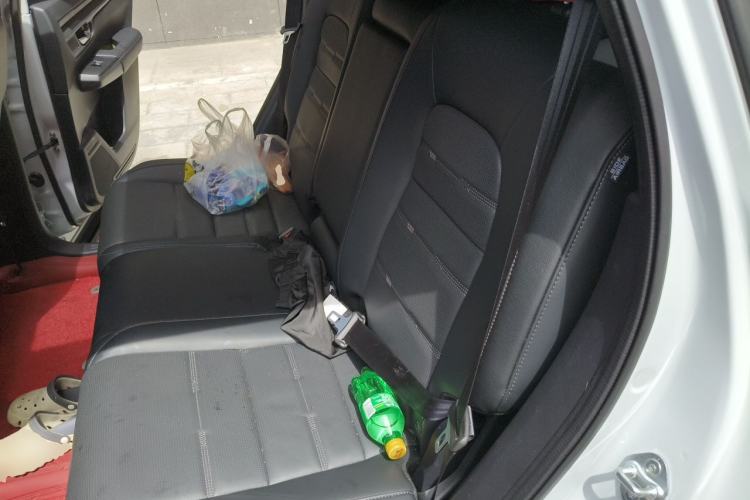Used Honda CR-V 2026 Model—Global 30-Year Glory Edition 2.0L e:HEV Two-Wheel-Drive Smart Enjoyment Version Left Rear Seat