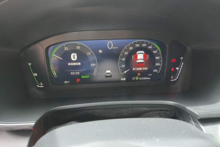 Used Honda CR-V 2026 Model—Global 30-Year Glory Edition 2.0L e:HEV Two-Wheel-Drive Smart Enjoyment Version Odometer Close Up