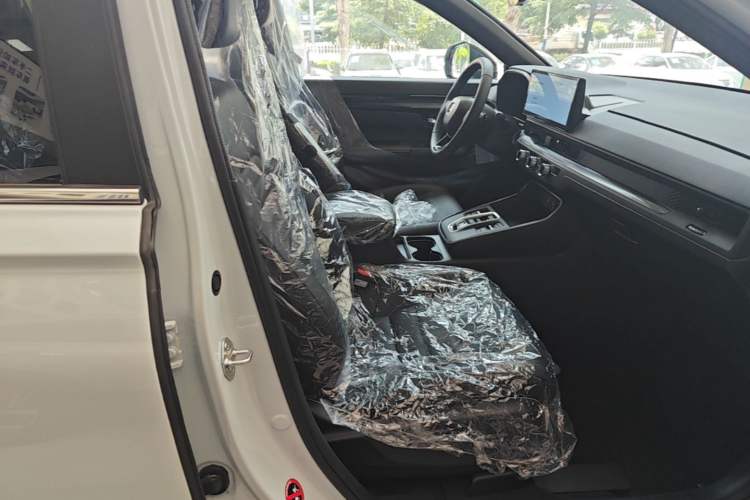 Used Honda CR-V 2026 Model—Global 30-Year Glory Edition 2.0L e:HEV Two-Wheel-Drive Smart Comfort Version Right Front Seat