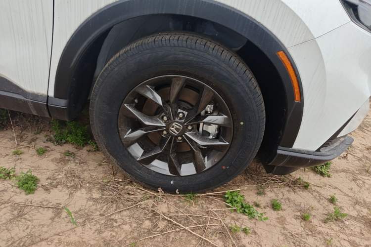 Used Honda CR-V 2026 Model—Global 30-Year Glory Edition 240TURBO Two-Wheel-Drive Dynamic Version Right Front Wheel Hub