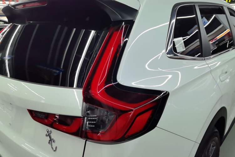 Used Honda CR-V 2026 Global 30th Anniversary Model 240TURBO Two-Wheel-Drive Fashion 5-Seater Edition Right Rear Taillight