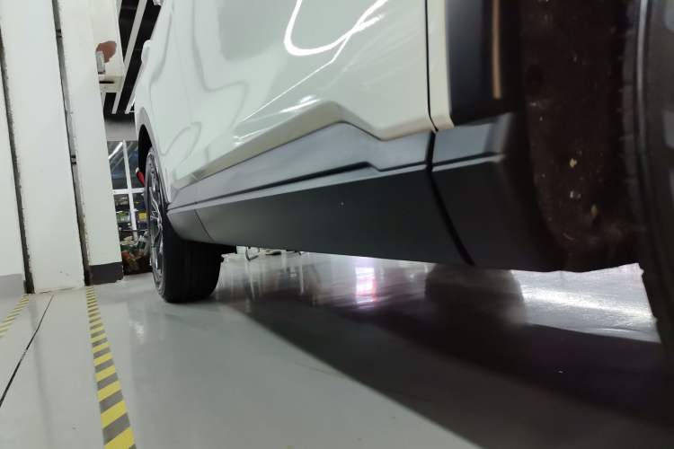 Used Honda CR-V 2026 Global 30th Anniversary Model 240TURBO Two-Wheel-Drive Fashion 5-Seater Edition Right Side Sill