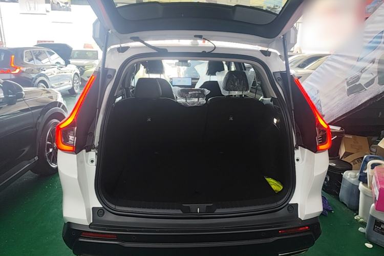 Used Honda CR-V 2026 Global 30th Anniversary Model 240TURBO Two-Wheel-Drive Fashion 5-Seater Edition Trunk