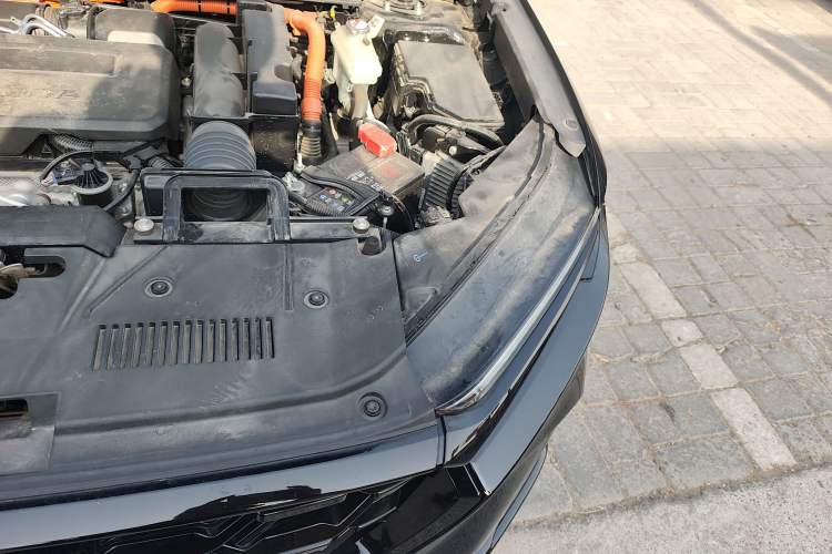 Used Honda CR-V New Energy 2023 2.0L ePHEV Luxury Edition Engine Bay Left
