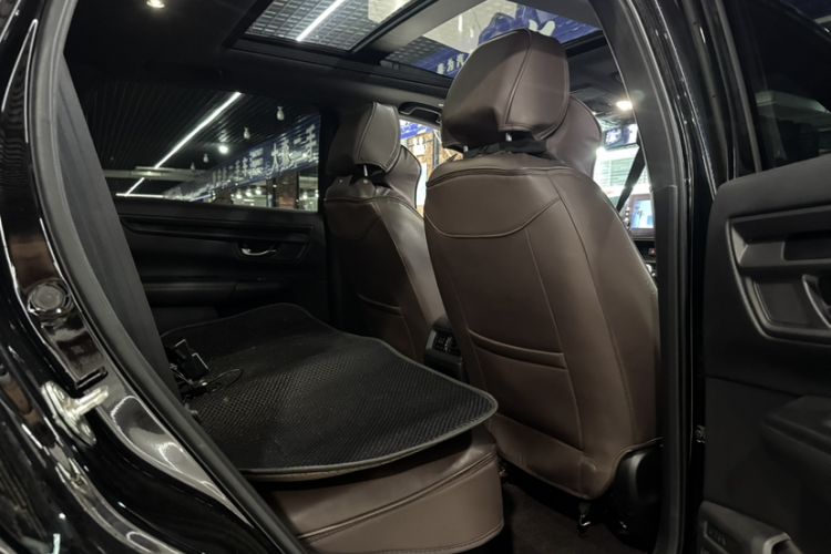 Used Honda CR-V New Energy 2023 2.0L ePHEV Flagship Edition Interior 7