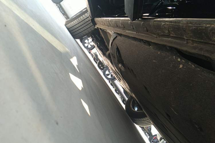 Used Honda CR-V New Energy 2023 2.0L ePHEV Luxury Edition Left Side Sill