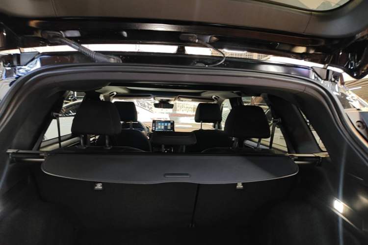 Used Honda CR-V New Energy 2023 2.0L ePHEV Flagship Edition Trunk