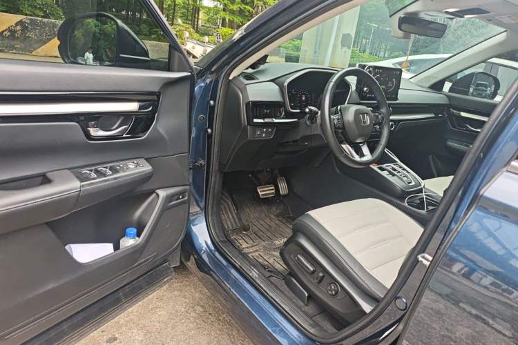 Used Honda CR-V New Energy 2023 2.0L ePHEV Luxury Edition Driver Seat